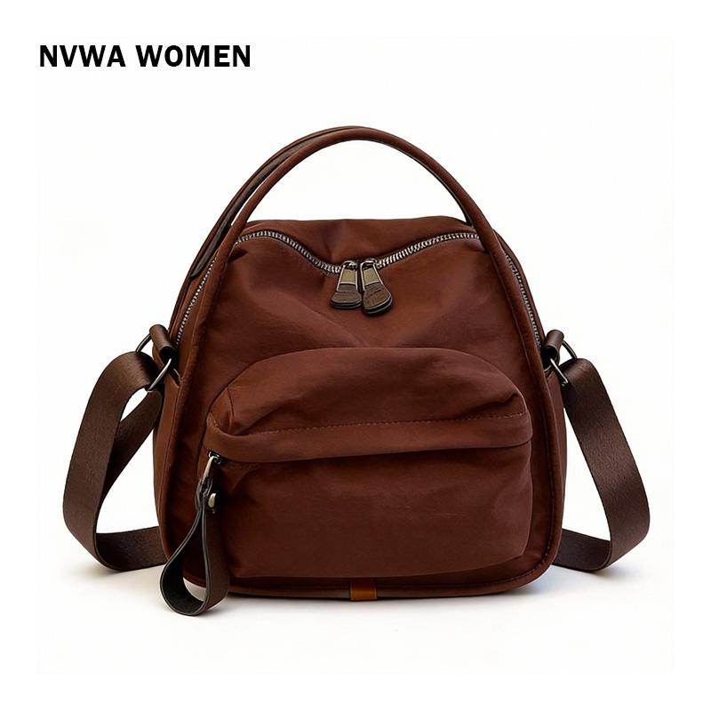 Women's lightweight nylon crossbody bag with front pocket