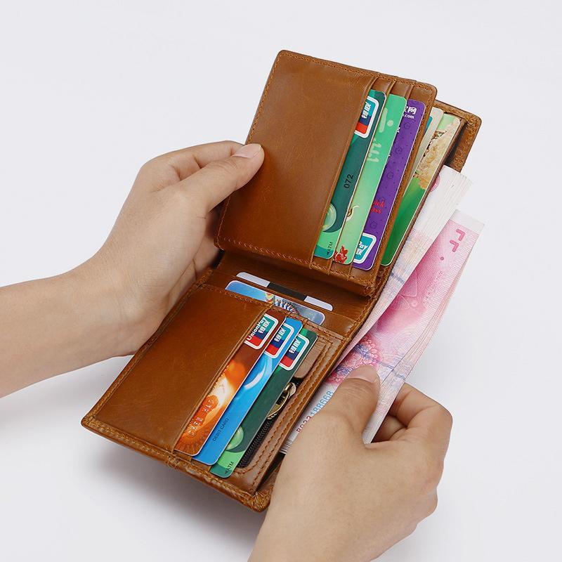 Men's retro RFID leather multi-slot wallet