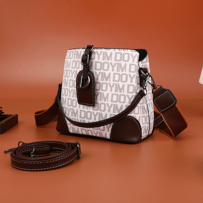 Trendy crossbody bag